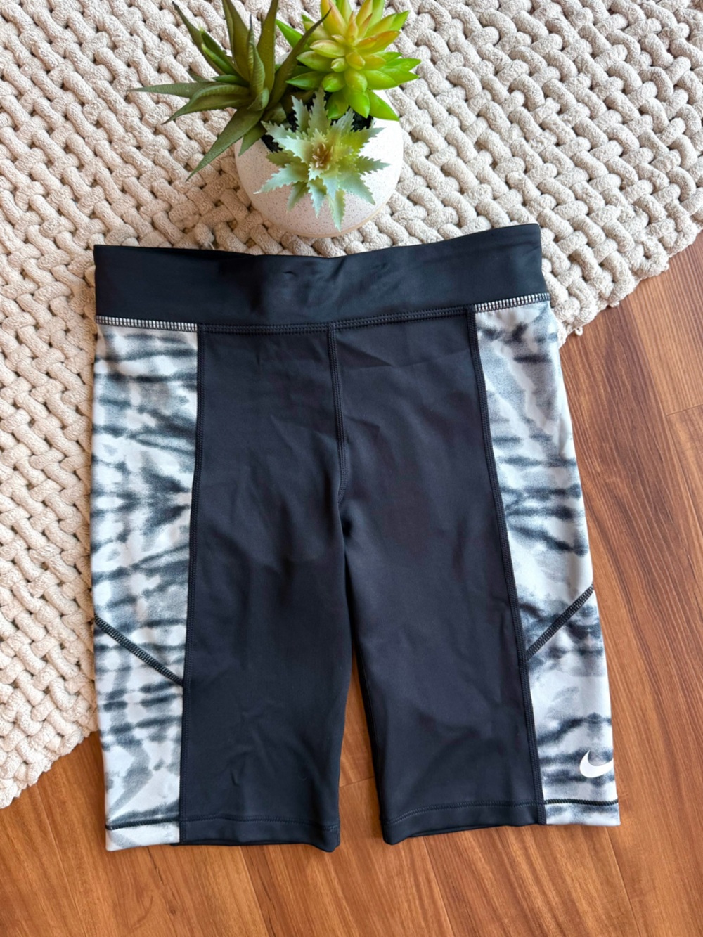 Nike | NWT* Girl’s Dri-FIT™ Tight Fit Training Shorts | Black/Tie-Dye | Large